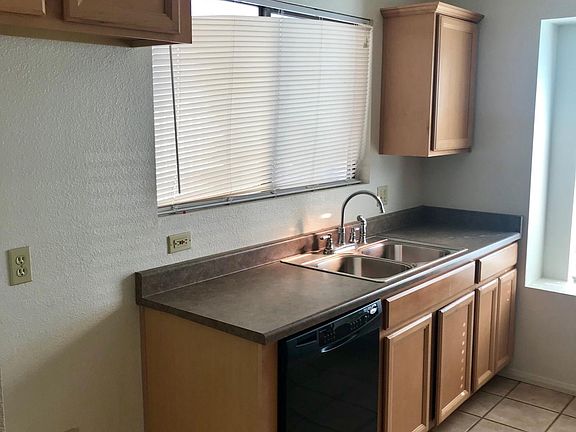 4th image of 8840 W Willowbrook Dr