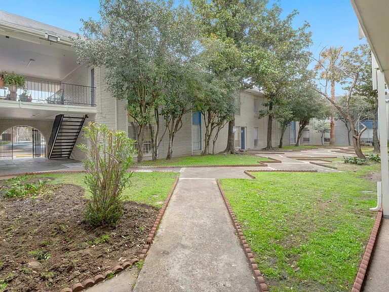 Parkgreen on Gessner — Photo 15