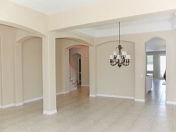 4th image of 802 Hawksview Pl
