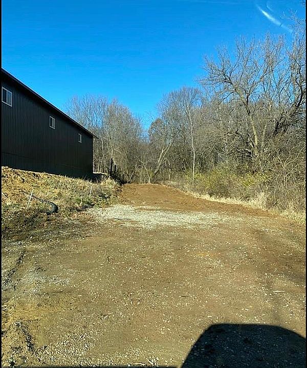 2nd image of 293 Hillcrest Rdg
