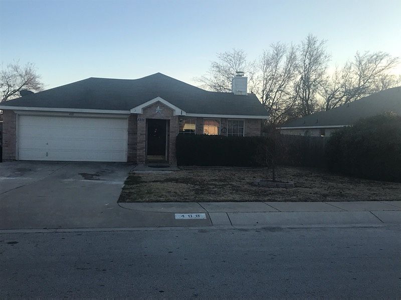 Brick exterior, 2 car garage