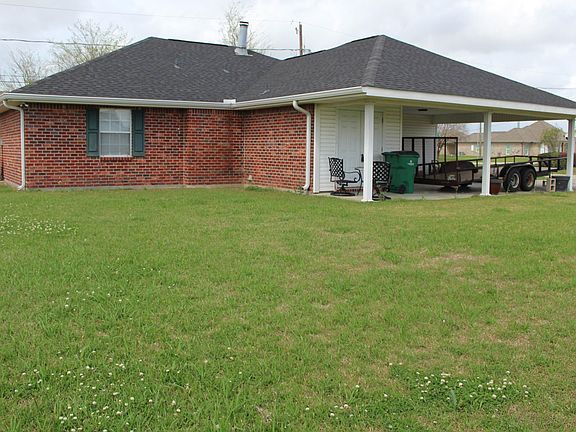 4th image of 301 Aspen Dr