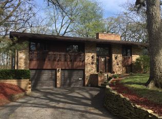 3344 Dell Oak Dr, Decatur, IL 62526