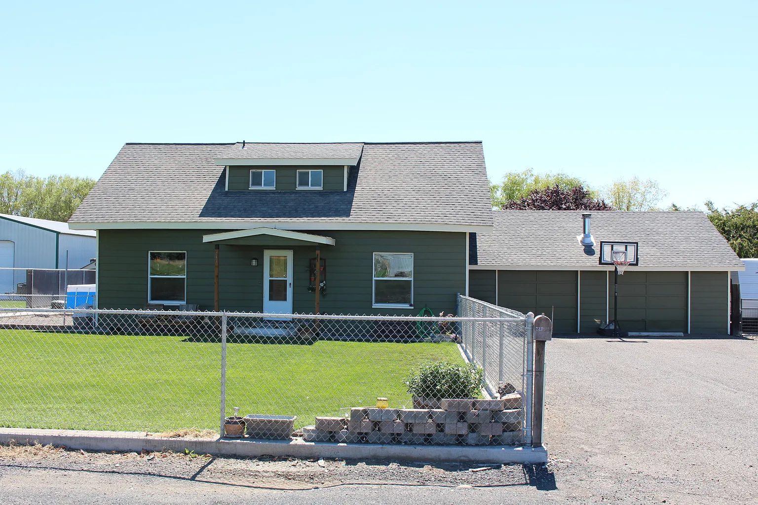 223405 E Perkins Rd photo 1