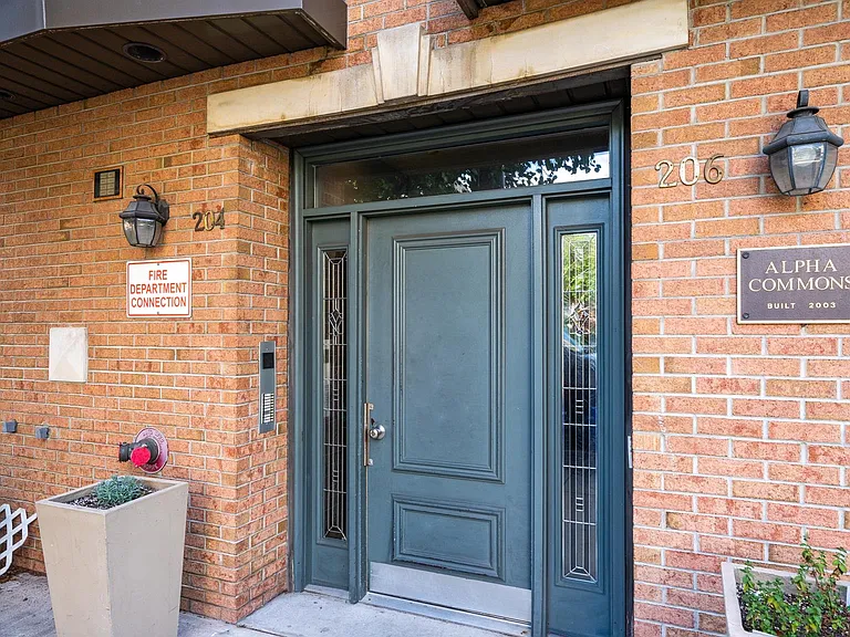 204 Jackson St #6 — Photo 16