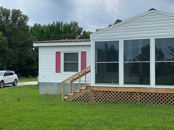 3rd image of 180 Ivy Dr