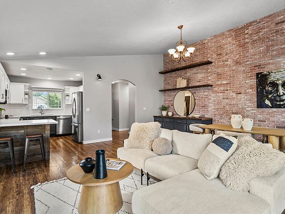3rd image of 3029 SW Peridot Ave