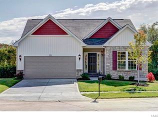 556 Park Side Estates Ct, Florissant, MO 63031