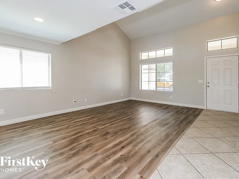 2477 W Wrangler Way — Photo 5