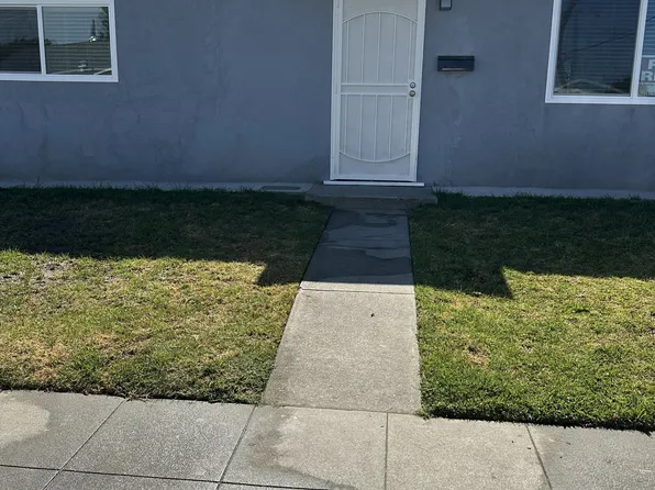(undisclosed Address), Paramount, CA 90723