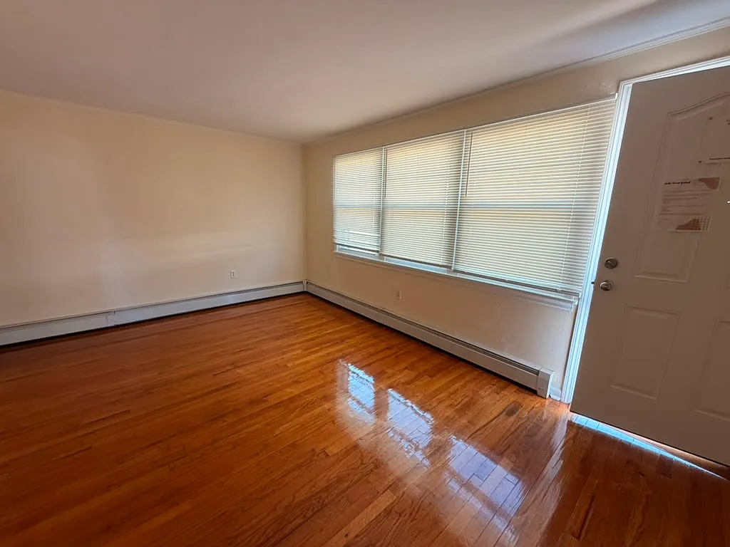 2 bed, $1,995 — Photo 3