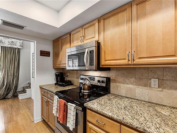 4th image of 3093 Willow Green Dr #30