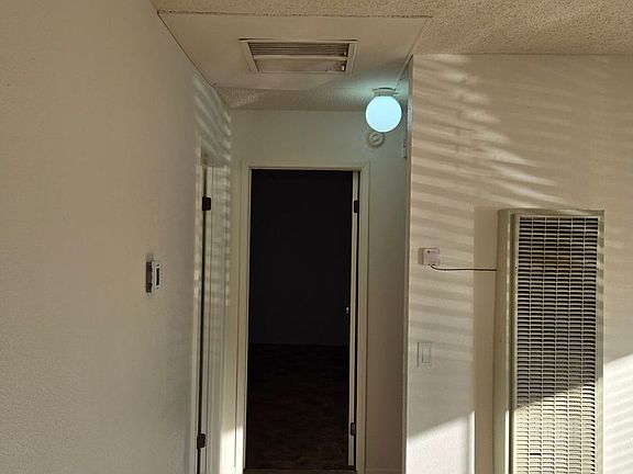4th image of 74858 Morning Dr