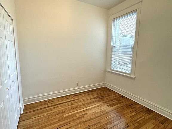 4th image of 4056 W Hirsch St #2N