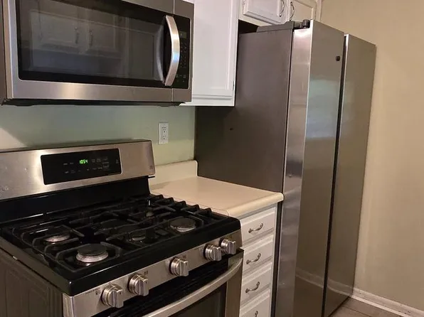 134 Kenwood Dr, Sicklerville, NJ 08081