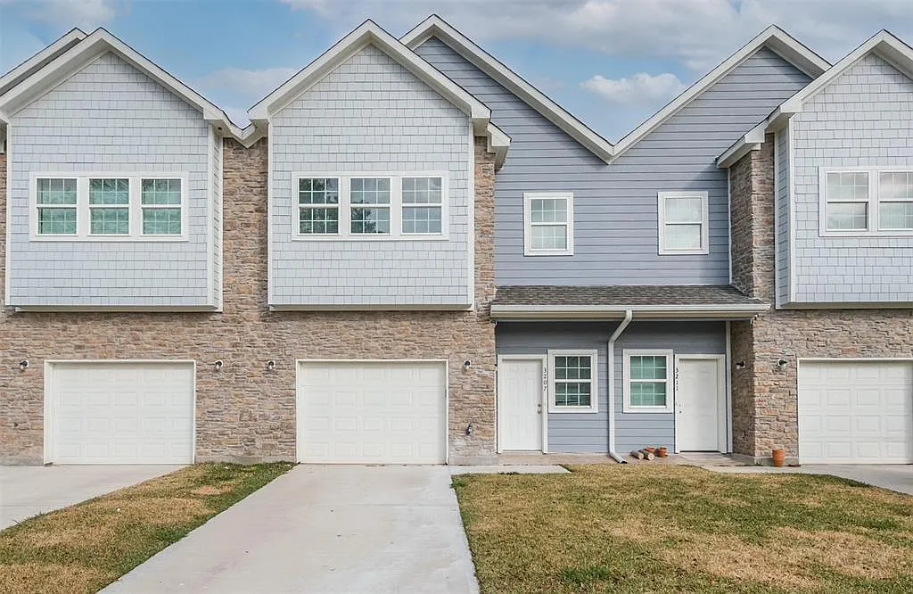 4 bed, 2.5 bath, 1690 sqft, $1,800 — Photo 1