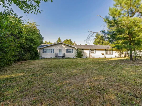 12606 W Colonial Trail Hwy, Crewe, VA 23930