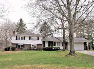 56 Harper Dr, Pittsford, NY 14534