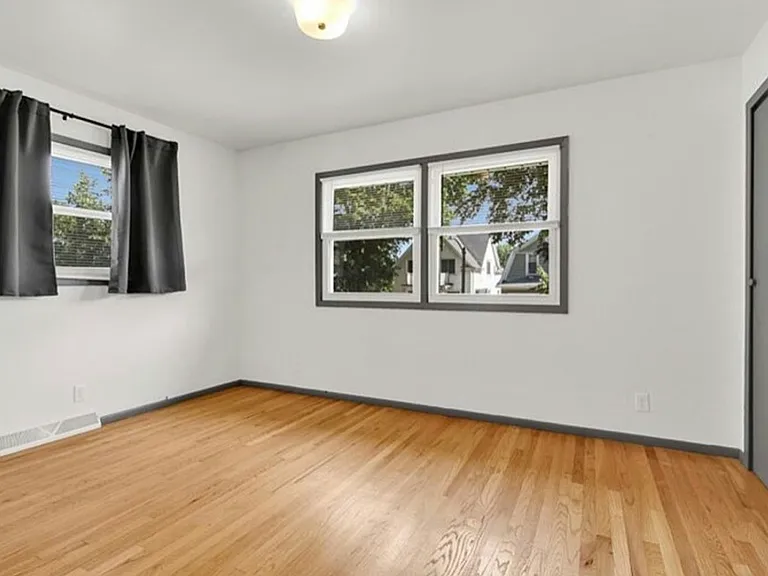 6639 Hillside Ln — Photo 11