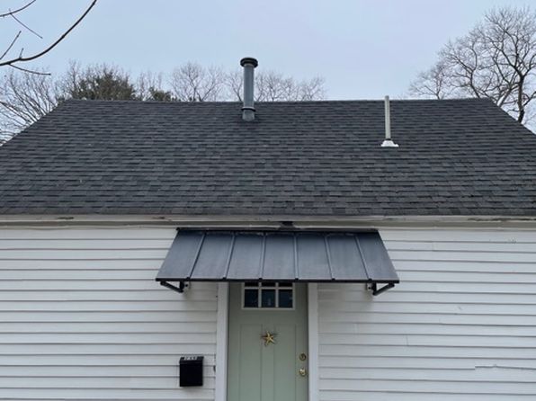 24 Chestnut St #1, Wenham, MA 01984