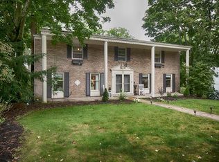 777 Pinoak Rd, Pittsburgh, PA 15243