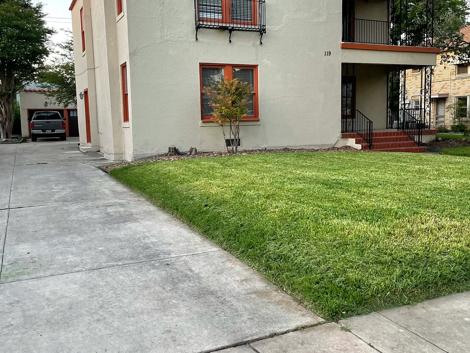 3 bed, 1800 sqft, $2,600 — Photo 2