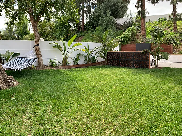 5647 Comanche Ave — Photo 5
