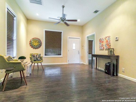 4th image of 122 Aganier Ave