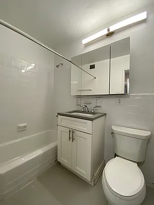 Rented by UES Management | media 16