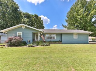 804 E Lindon St, Bolivar, MO 65613