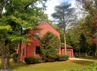 411 Apple Rd, Edgewater Park, NJ 08010