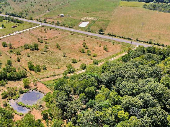 2nd image of 147 Private Rd