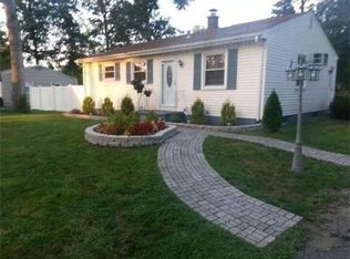 181 Newhouse St, Springfield, MA 01118