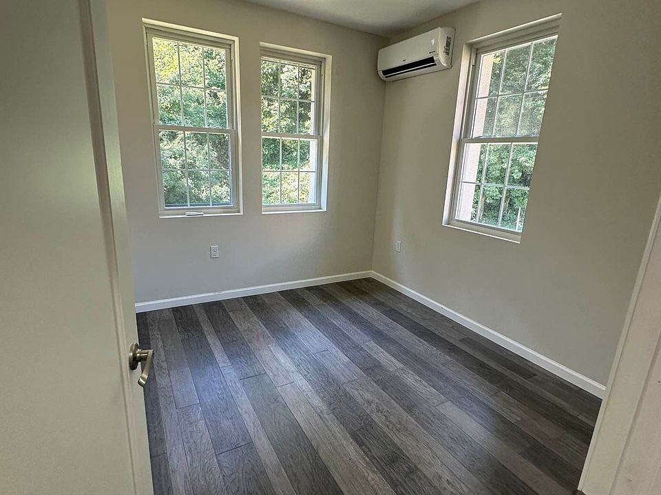 1st image of 3721 Pratt Ave #1W