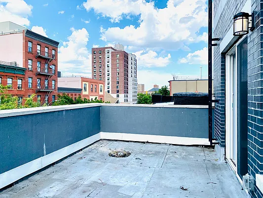 Rented by Blue Egg Realty Corp | media 4