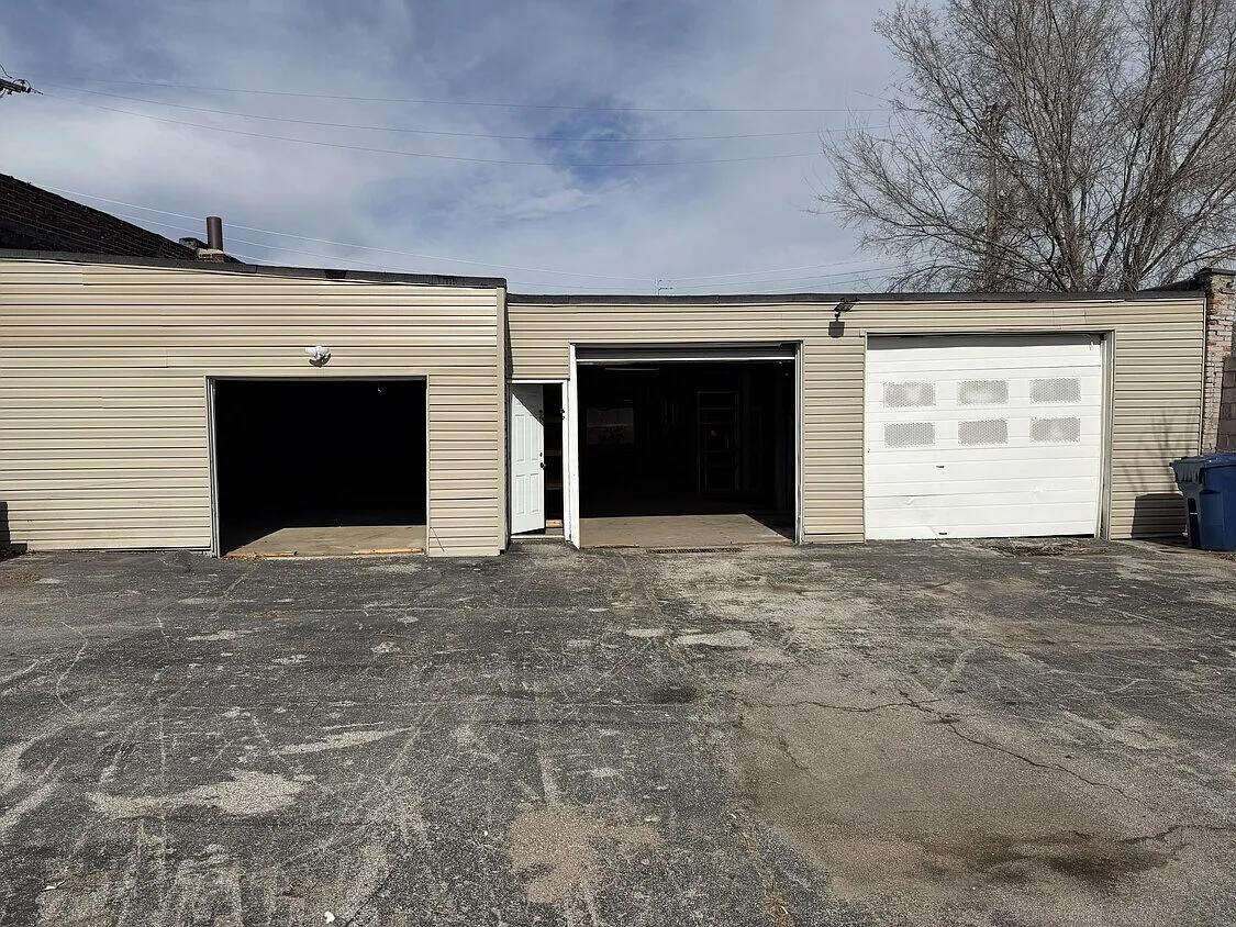 2019 Cushing Street - 1 — Photo 3
