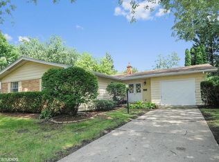 120 Richard Rd, Naperville, IL 60540