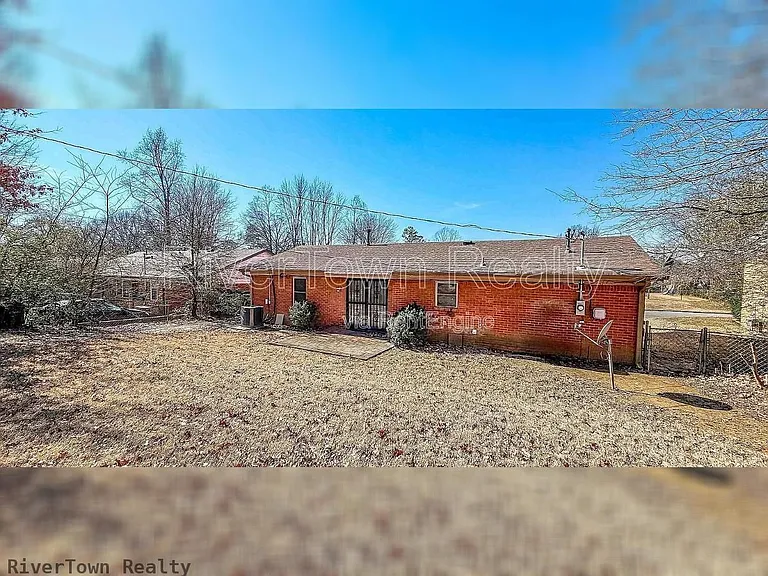 2644 Courtney Dr — Photo 17