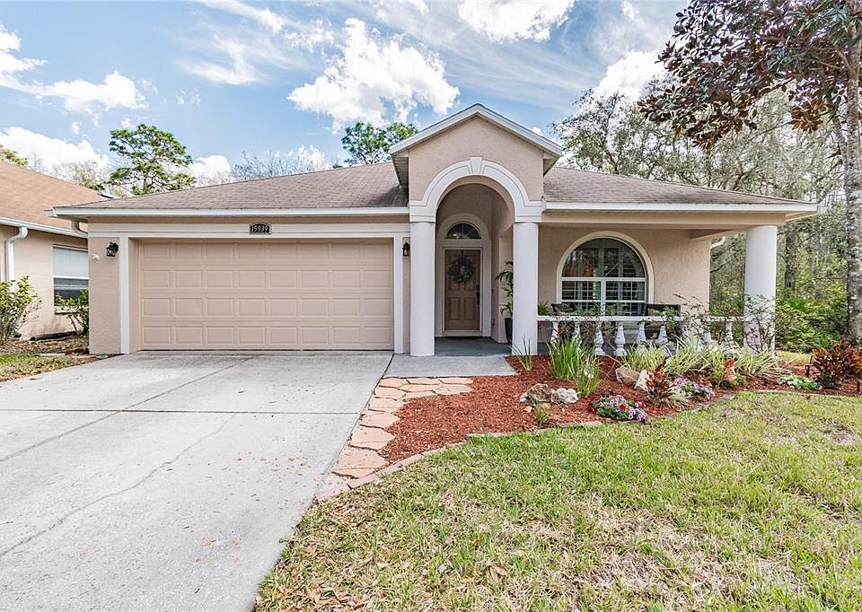1st image of 15939 Leatherleaf Ln