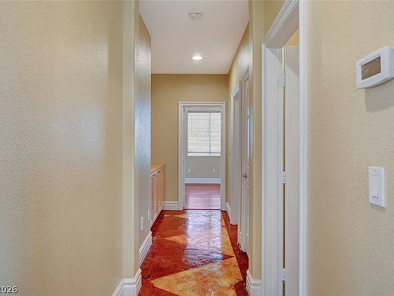9462 Castillana Ct — Photo 35