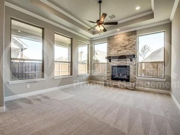 4th image of 4125 Portola Dr