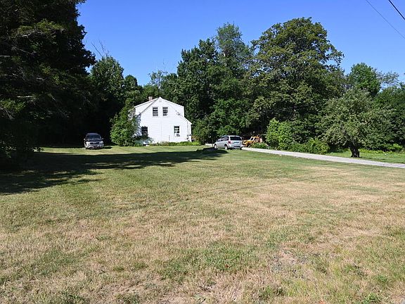 3rd image of 135 Upland Road