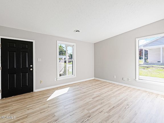 5th image of 507 Cardinal Drive