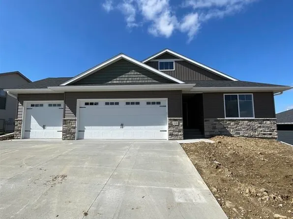 119 Chadwick Ln, Iowa City, IA 52245