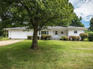 118 Alice Dr, O'Fallon, IL 62269