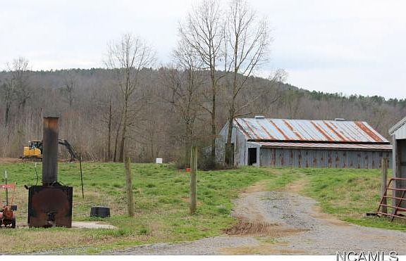 3rd image of 2475 Highway 55 E