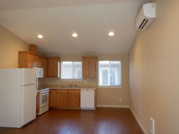 1 Bed/1 Bath Duplex Unit in Fantastic Westside Bend Location - Knoll Ave, 1531 SW Knoll Ave, Bend, OR 97702
