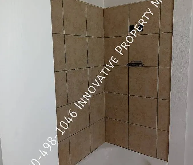 5476 Westchester Dr — Photo 25