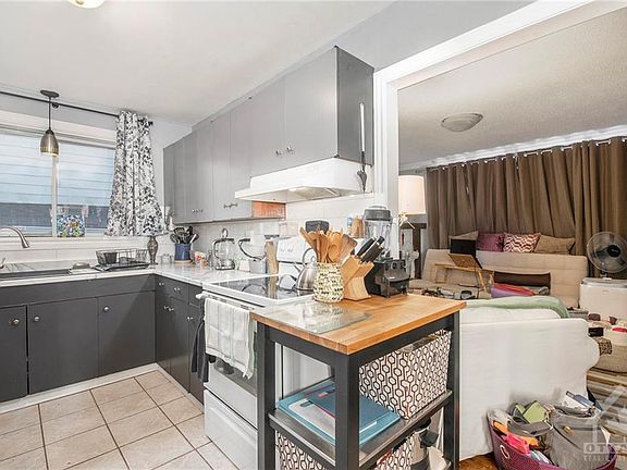 5th image of 255 Lalemant St