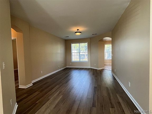 4th image of 8951 Alderwood Way